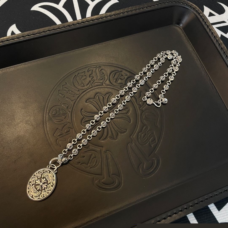 Ch**me He**ts necklaces